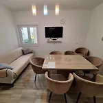 Kapelica Apartment *