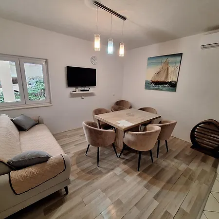 Kapelica Appartement Trogir
