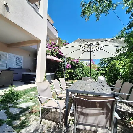 Kapelica Apartman *
